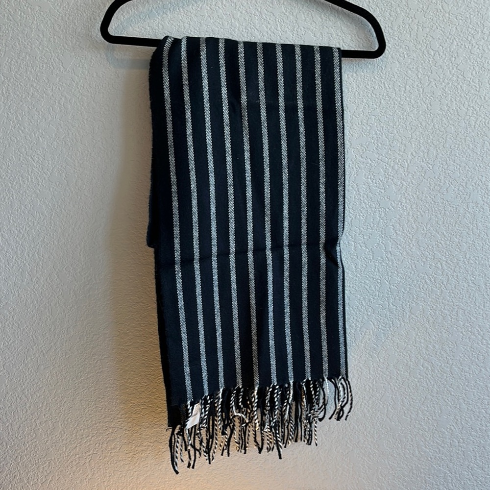 J.Crew. NWT. Long scarf. Black and gray